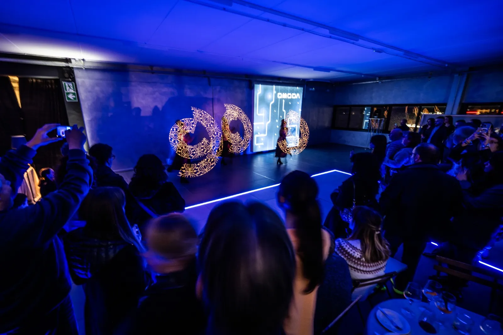 Lancio nuova auto con spettacolo LED evocativo della cultura orientale e visual storytelling Lumen Invoco.