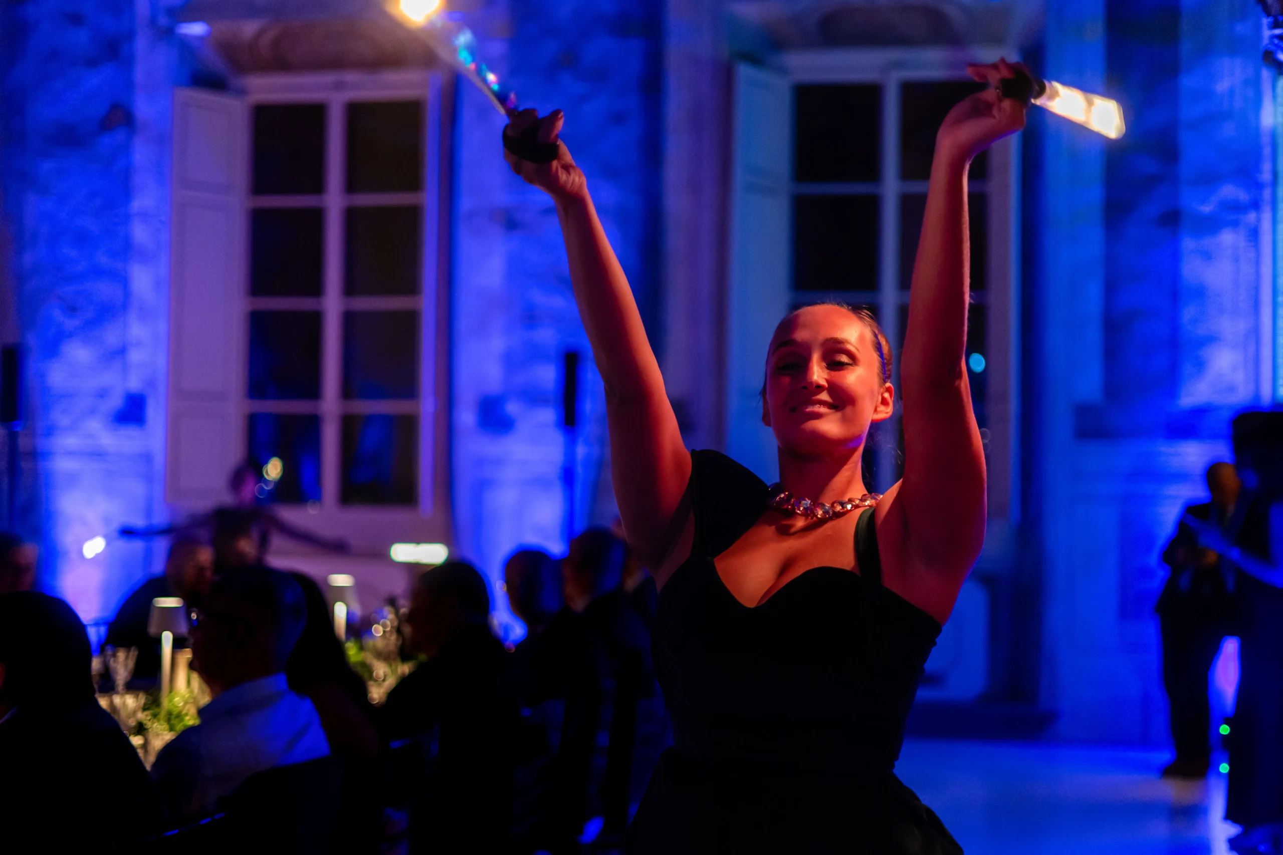 Spettacolo LED personalizzato con tecnologia visiva ad alta risoluzione durante la cena aziendale a Firenze